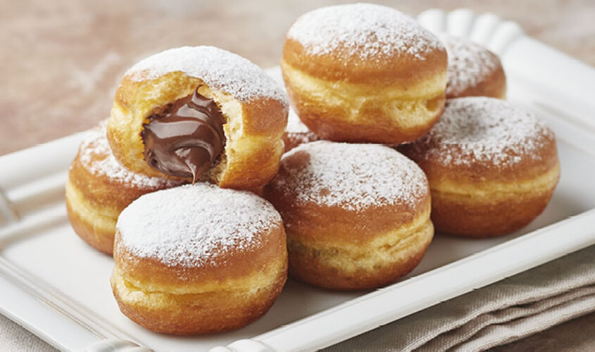 Croissant e prima colazione - Dolci Mini Krapfen Nocciole e Cacao