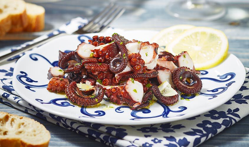 Specialità di pesce su prenotazione - Polpo Cotto