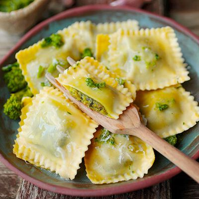 Primi e Sughi - Ravioli Friarielli e Salsiccia