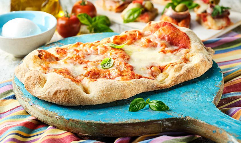 Pane e prodotti da forno - Pinsa con Mozzarella Gustosa di Latte di Bufala