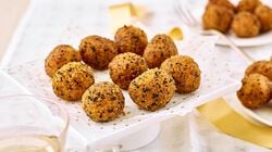 Stuzzichini per aperitivo e finger food - Perle di Mozzarella al Tartufo