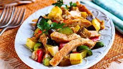 Specialit&agrave; di carne - Striscioline di Pollo e Verdure alla Mediterranea