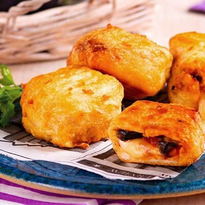 Stuzzichini per aperitivo e finger food - Mini Mozzarella in Carrozza alla Parmigiana in Pastella