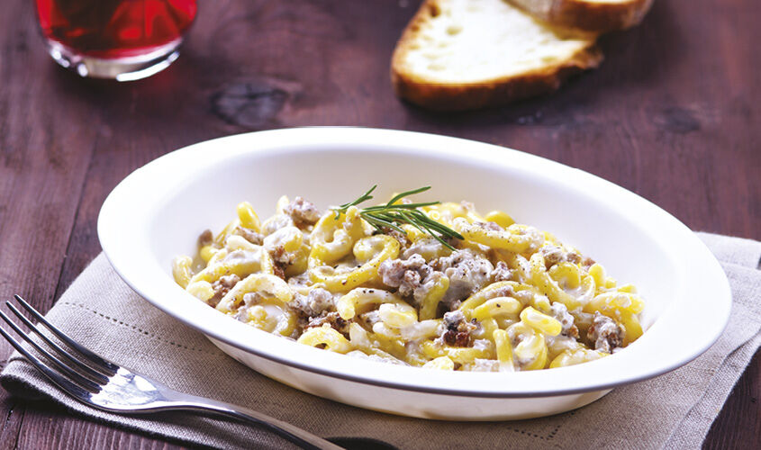 Ristopiatti: i primi piatti gourmet - I Ristopiatti 'GRAMIGNA PANNA E SALSICCIA'