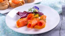 Specialit&agrave; di pesce - Carpaccio di Trota Affumicata