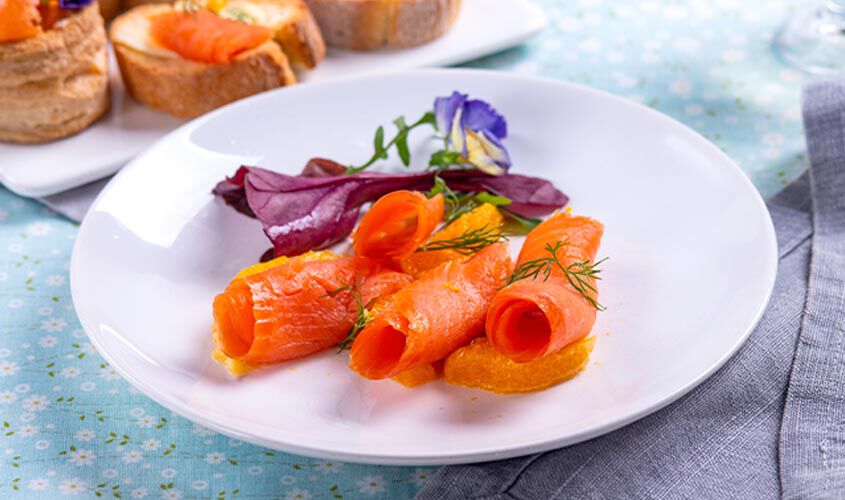 Specialit&agrave; di pesce - Carpaccio di Trota Affumicata