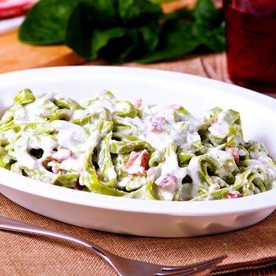Ristopiatti: i primi piatti gourmet - Taglierini Verdi Panna e Speck Ristopiatti