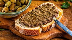 Sottolio - Pat&egrave; di Olive Taggiasche con olio extra vergine di oliva