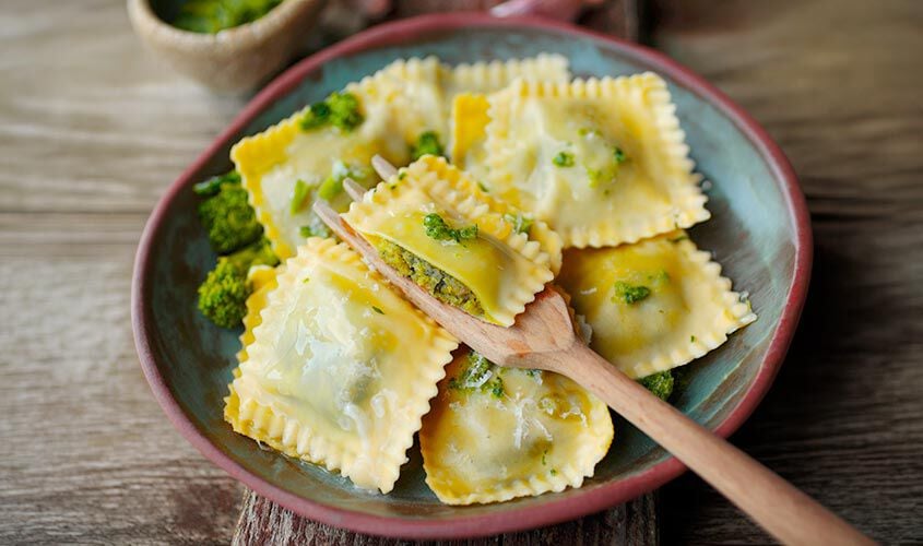 Primi e Sughi - Ravioli Friarielli e Salsiccia