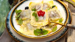 Primi e Sughi - Ravioloni al Cervo