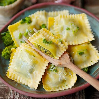 Primi e Sughi - Ravioli Friarielli e Salsiccia