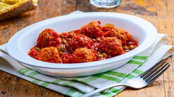 Piatti veloci pronti in un attimo - "I Ristopiatti" Polpette al Sugo di Pomodoro e Piselli