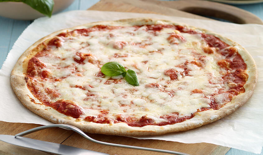 Schiacciate - SCHIACCIATA CON MOZZARELLA GUSTOSA DI LATTE DI BUFALA