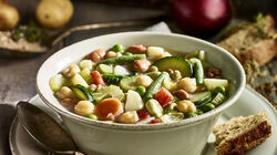 Minestroni zuppe e vellutate  - Minestrone con Legumi