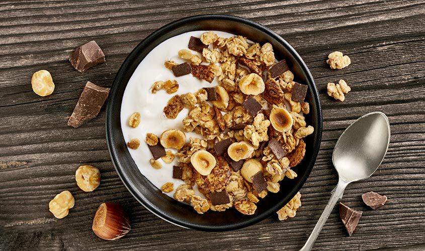 Croissant e prima colazione - Granola con Cioccolato Fondente
