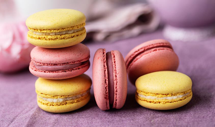 Pasticceria su prenotazione - Macarons Limone e Lampone