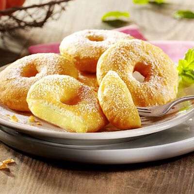 Croissant e prima colazione - Ciambelle di mele