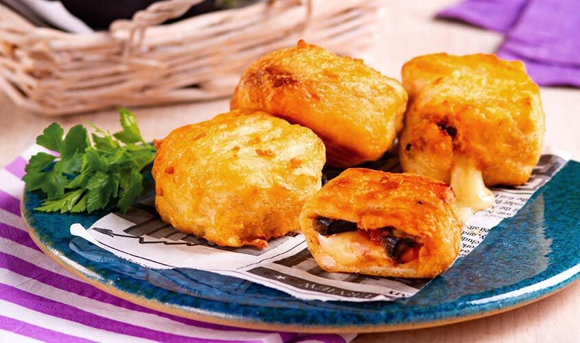 Stuzzichini per aperitivo e finger food - Mini Mozzarella in Carrozza alla Parmigiana in Pastella