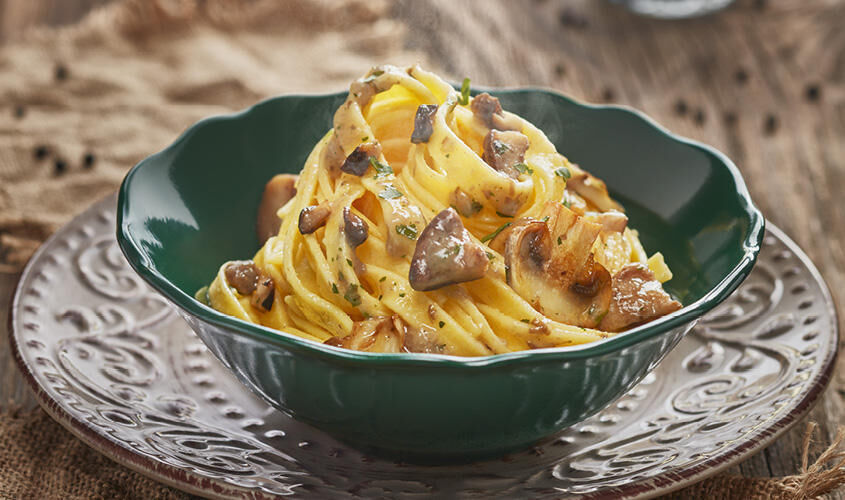 TAGLIATELLE AI FUNGHI PORCINI