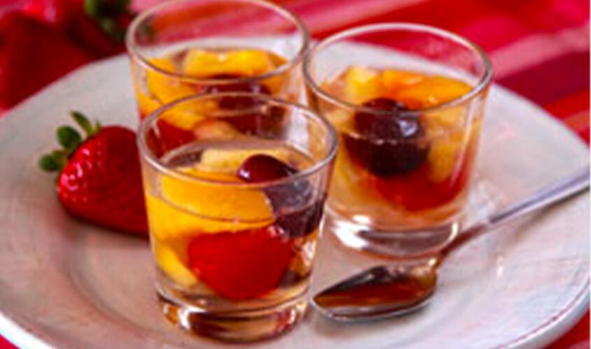 Bicchierini di Frutta alla Gelatina