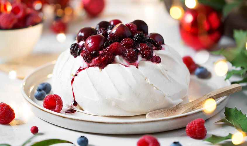 Pavlova con crema al pistacchio e frutti di bosco Bofrost