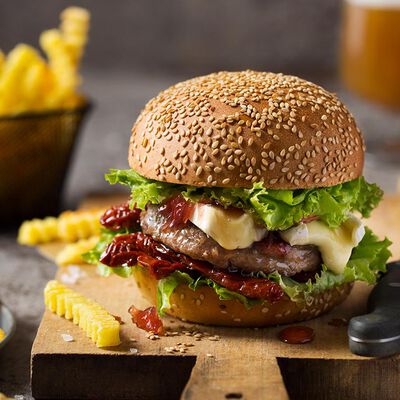Hamburger di manzo con pomodorini secchi, cipolla caramellata e camembert - Settembre 2023 Bofrost